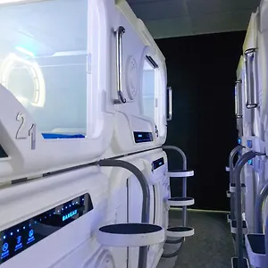 Bangau - Short Term Rest Area Capsule Kapselhotel